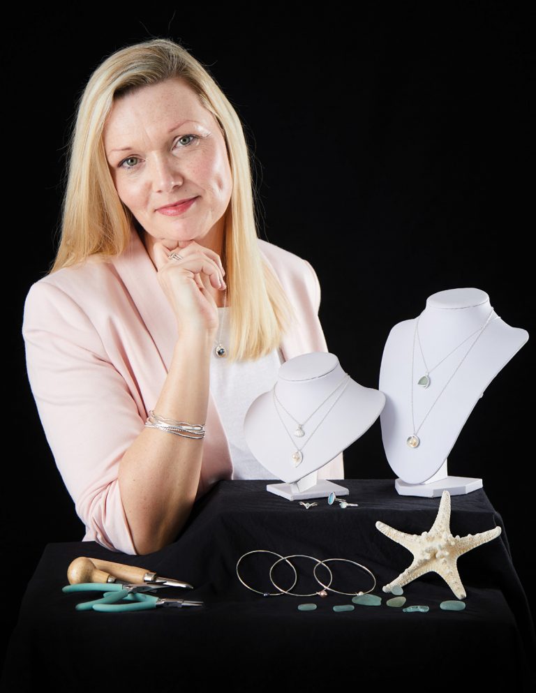 The Genuine Articles; Victoria Liddell